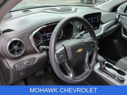 Used 2025 Chevrolet Blazer LT AWD/4WD image 8