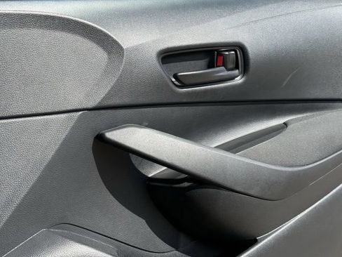 Used 2025 Toyota Corolla LE FWD image 25