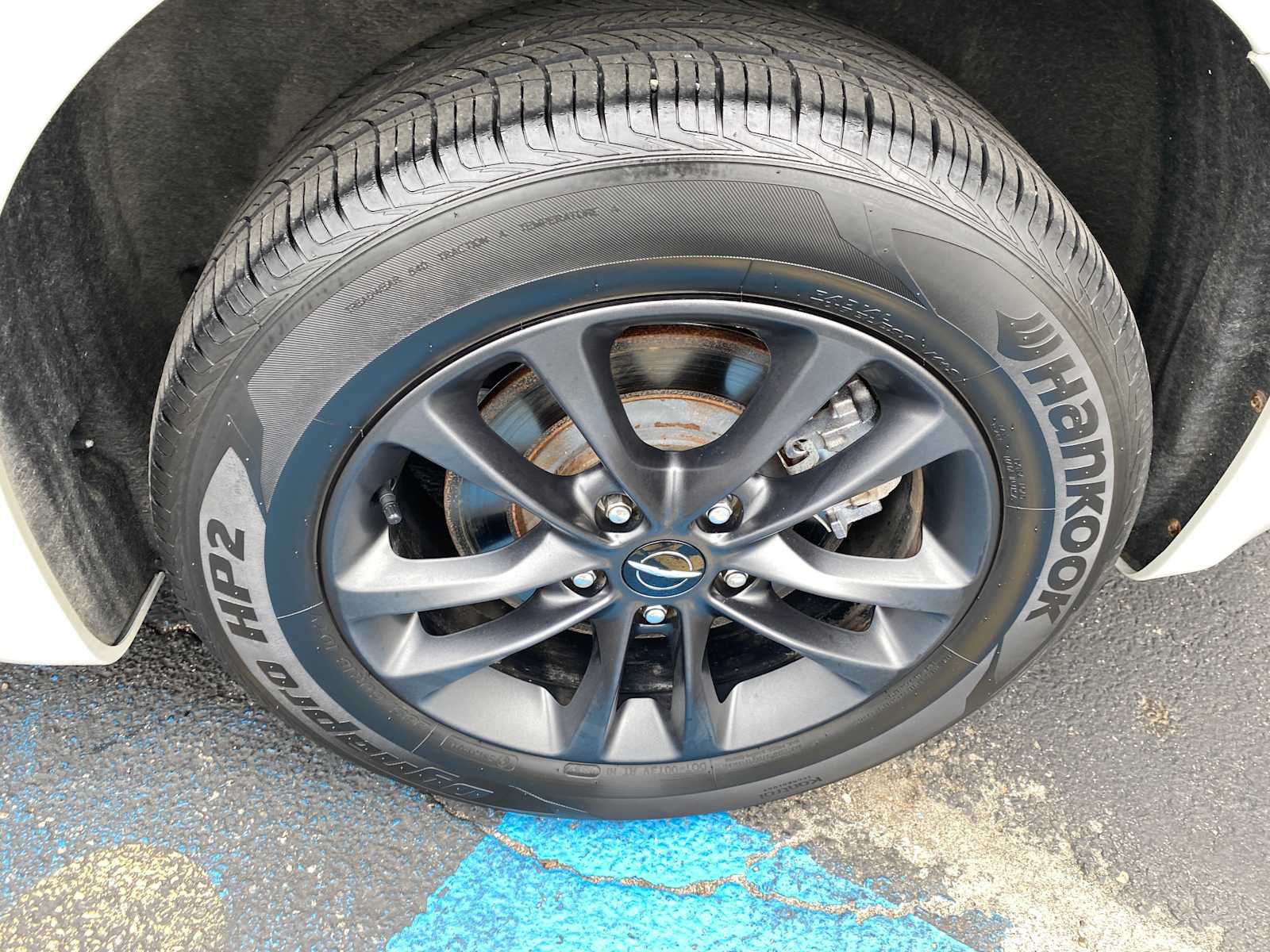 Used 2020 Chrysler Pacifica Touring-L AWD/4WD image 40