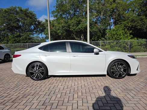 Used 2025 Toyota Camry XSE FWD image 12