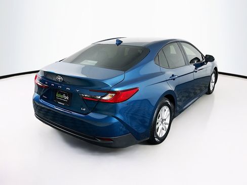 Used 2025 Toyota Camry LE image 9
