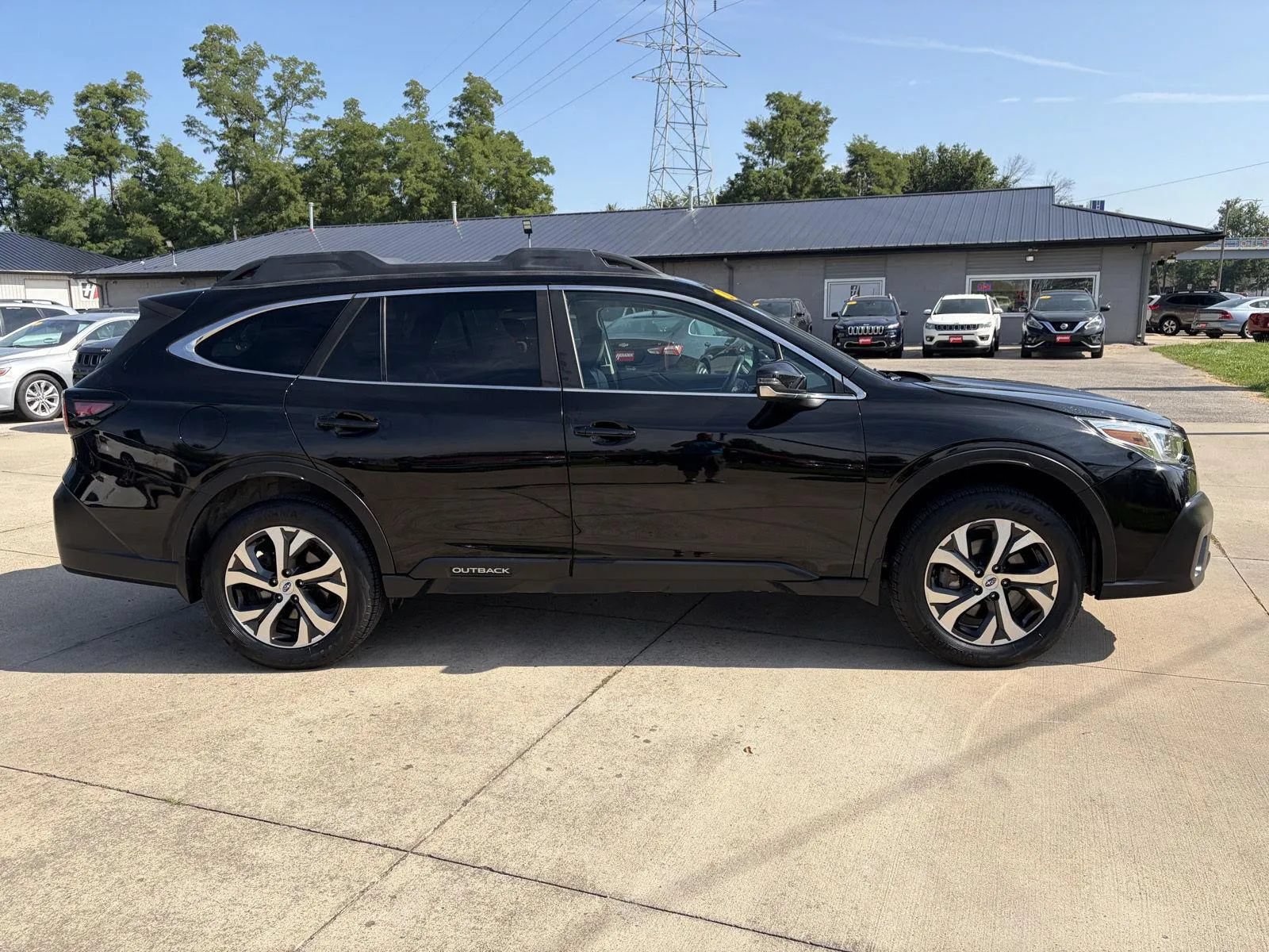 Used 2020 Subaru Outback Limited w/ Popular Package #2 AWD/4WD image 4