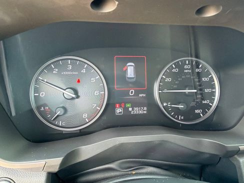 Used 2024 Subaru Ascent Touring AWD/4WD image 9