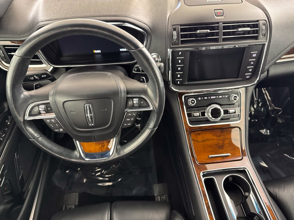 Used 2018 Lincoln Continental Select AWD/4WD image 25