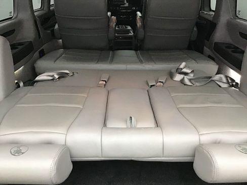 Used 2020 Chevrolet Express 2500 w/ Enhanced Convenience Package image 9