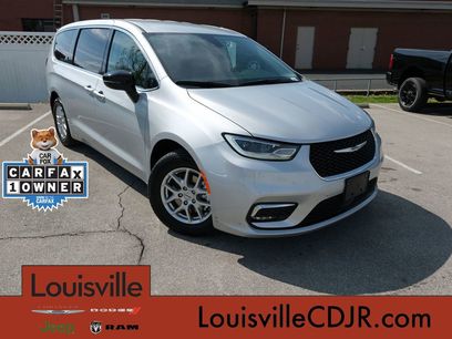 Used 2024 Chrysler Pacifica Touring-L