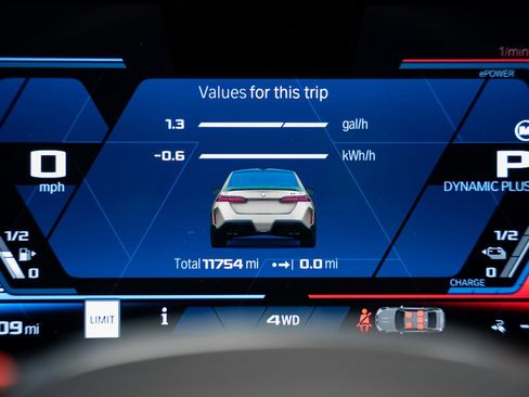 Used 2025 BMW M5 w/ Carbon Package image 52