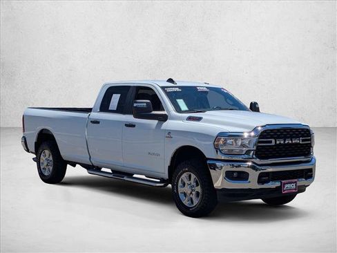 Used 2024 RAM 3500 Big Horn AWD/4WD image 3
