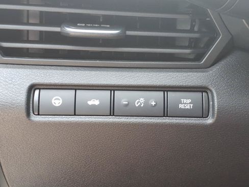 Used 2023 Nissan Altima 2.5 SL FWD image 17