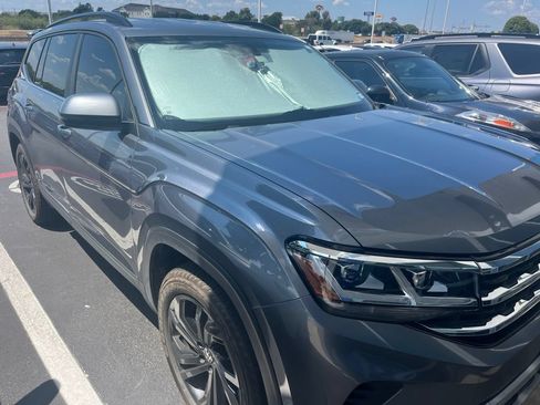 Used 2022 Volkswagen Atlas SE FWD image 3
