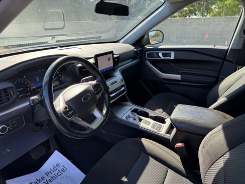 Certified 2022 Ford Explorer XLT RWD image 13
