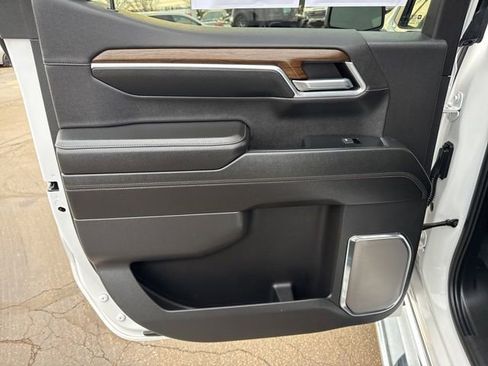 Used 2024 Chevrolet Silverado 1500 High Country AWD/4WD image 18