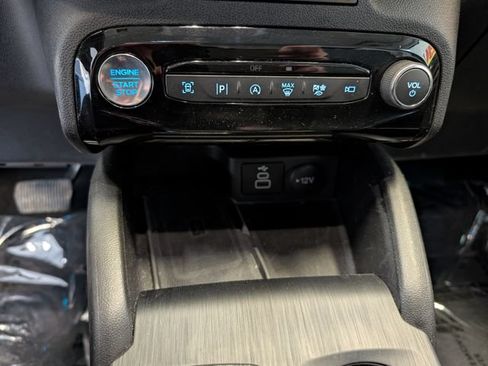 Certified 2024 Ford Escape Platinum AWD/4WD image 23