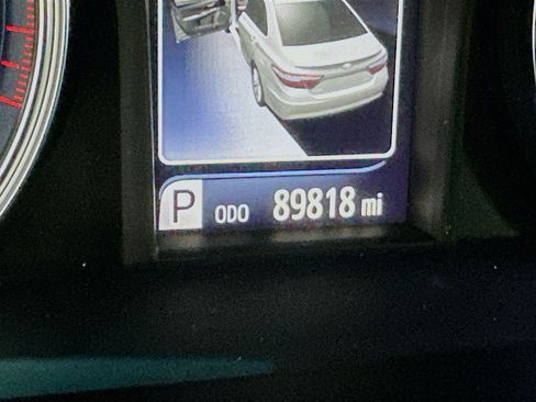 Used 2016 Toyota Camry XLE w/ Moonroof Package image 19