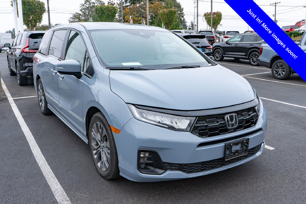 Used 2025 Honda Odyssey Touring image 1