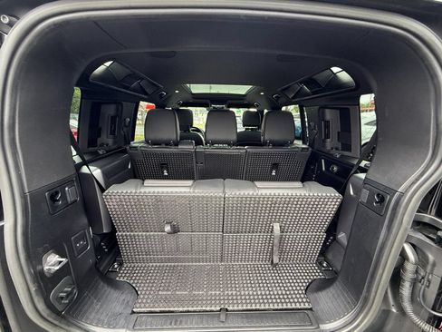 Used 2023 Land Rover Defender 110 X-Dynamic SE AWD/4WD image 28