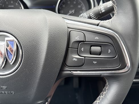 Used 2022 Buick Encore GX Select AWD/4WD image 19