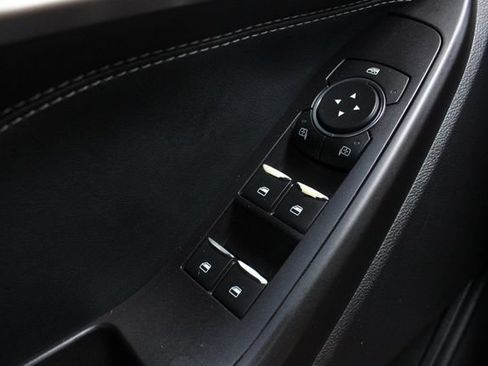 Used 2020 Ford Explorer XLT w/ Equipment Group 202A AWD/4WD image 8