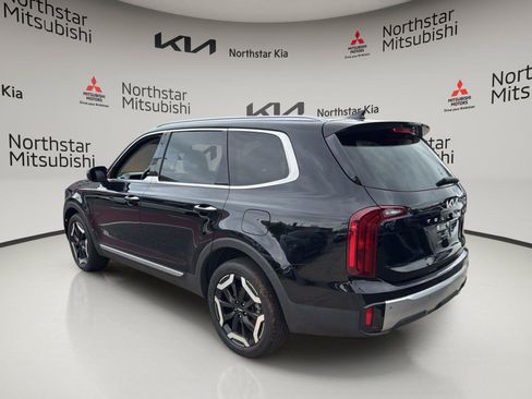 Used 2023 Kia Telluride S w/ S Sunroof Package AWD/4WD image 4
