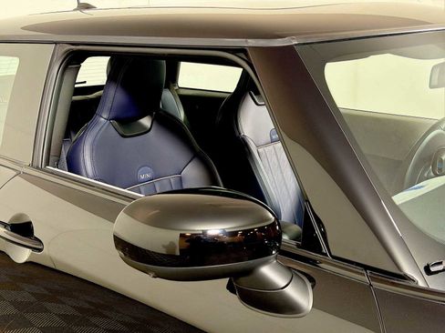 Used 2025 MINI Cooper S image 30