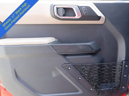 Used 2022 Ford Bronco Big Bend w/ Sasquatch Package AWD/4WD image 20
