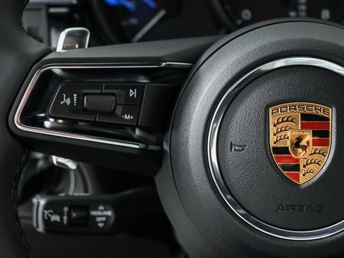 New 2026 Porsche Macan AWD/4WD image 10