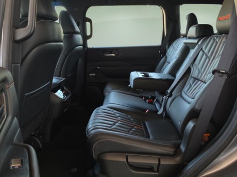 Used 2026 Nissan Armada PRO-4X AWD/4WD image 42