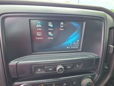 Used 2018 Chevrolet Silverado 1500 W/T AWD/4WD image 20