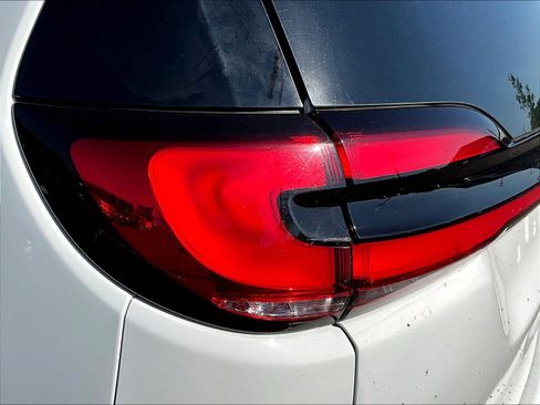 Used 2022 Chrysler Pacifica Touring-L w/ Uconnect Theater Family Group FWD image 20