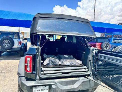 Used 2024 Ford Bronco Wildtrak image 35