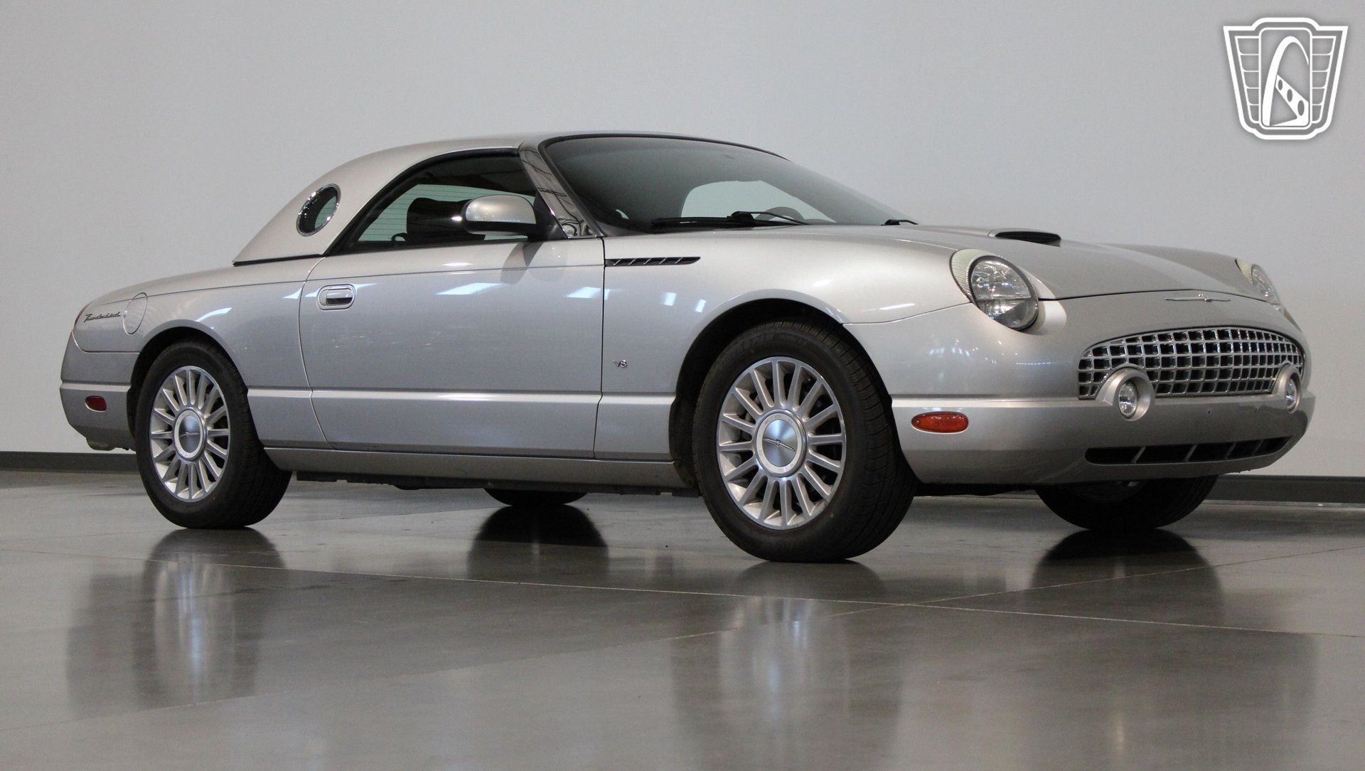 Used 2004 Ford Thunderbird RWD image 30
