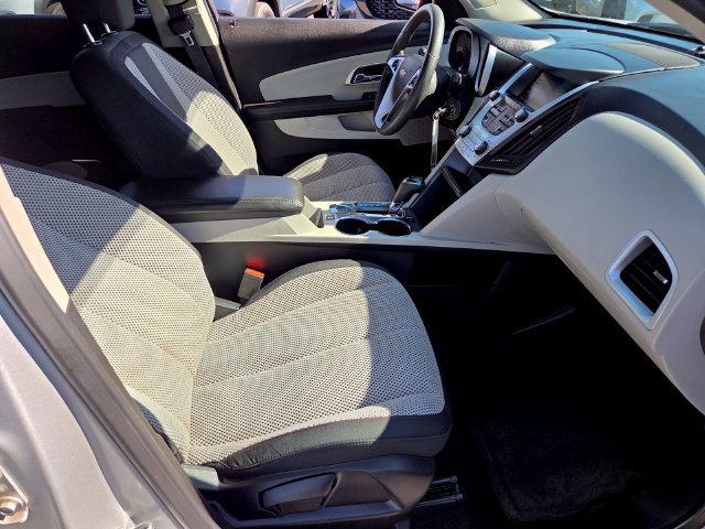 Used 2017 Chevrolet Equinox LT AWD/4WD image 15