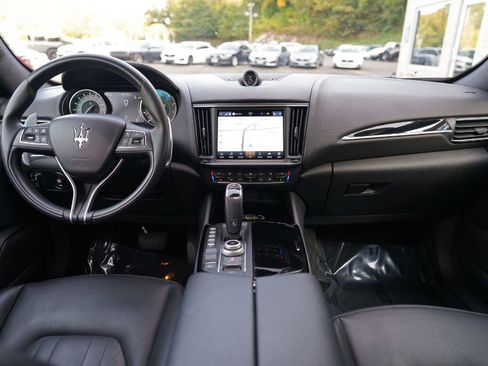 Used 2023 Maserati Levante Modena image 27