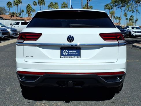 Certified 2022 Volkswagen Atlas Cross Sport SE w/ Black Wheel Package image 6