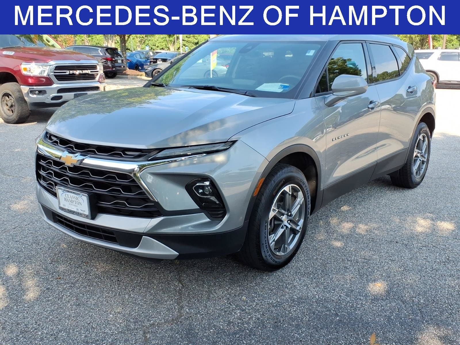 Used 2024 Chevrolet Blazer LT w/ Convenience Package FWD image 1