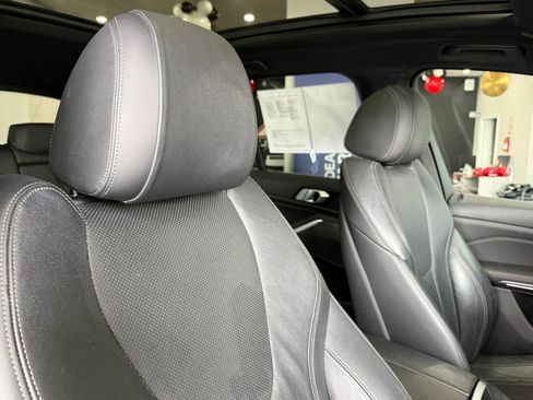 Used 2019 BMW X5 xDrive40i w/ Convenience Package AWD/4WD image 22