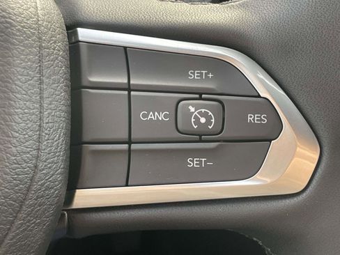 New 2026 Jeep Compass Latitude image 8