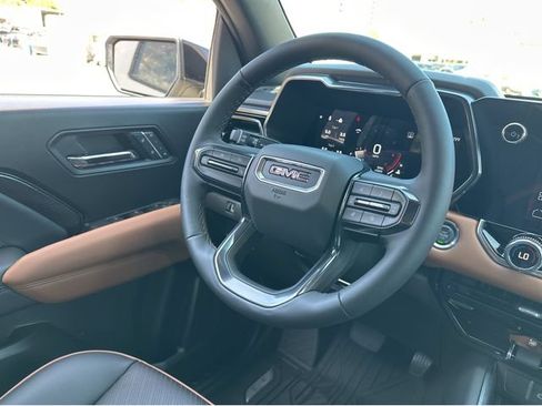 New 2026 GMC Canyon AT4 w/ Technology Plus Package AWD/4WD image 7