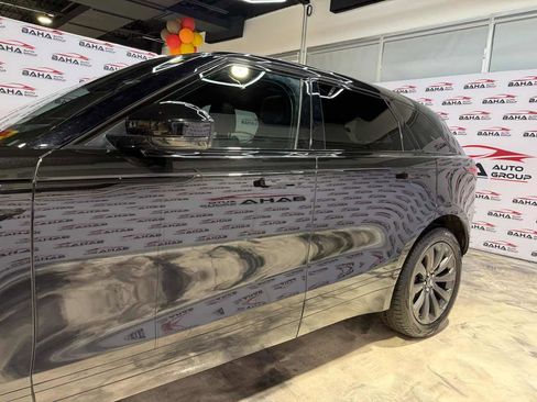 Used 2022 Land Rover Range Rover Velar R-Dynamic S image 7