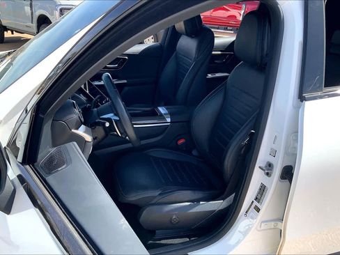 Used 2025 Mercedes-Benz GLC 43 AMG 4MATIC image 9