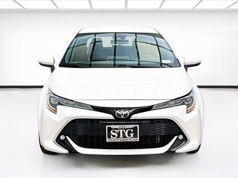 Used 2019 Toyota Corolla XSE FWD image 2