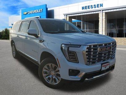 New 2026 GMC Yukon XL Denali w/ Sun & Power Step Package
