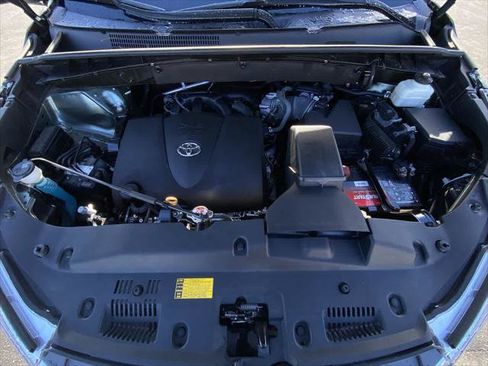 Certified 2019 Toyota Highlander XLE image 27