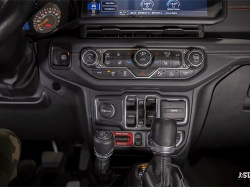 Used 2024 Jeep Wrangler Unlimited Rubicon 392 image 10