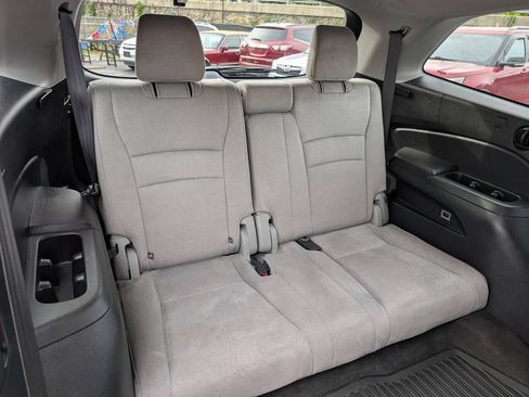 Used 2019 Honda Pilot LX image 23