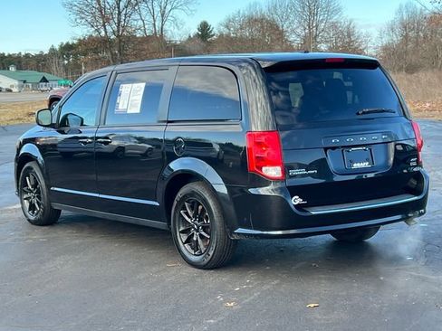 Used 2019 Dodge Grand Caravan GT image 11