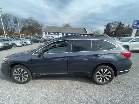 Used 2017 Subaru Outback 2.5i Limited image 6