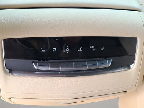 Used 2023 Cadillac Escalade ESV Premium Luxury RWD image 21