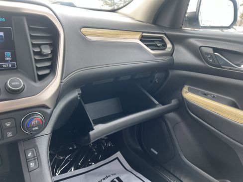 Used 2018 GMC Acadia Denali w/ Technology Package image 27