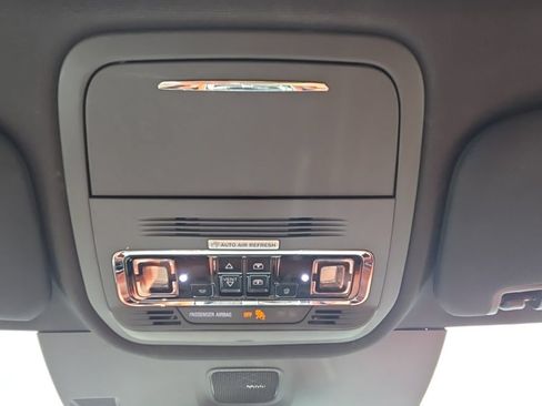 Used 2025 Lincoln Aviator Reserve AWD/4WD image 39